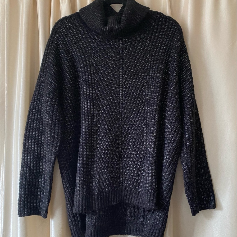 COZY BLACK SWEATER XL